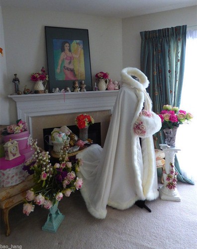 Winter Wedding Dress Bridal Hooded Long Cloak Cape Faux Fur Mantles Christmas - Picture 11 of 13