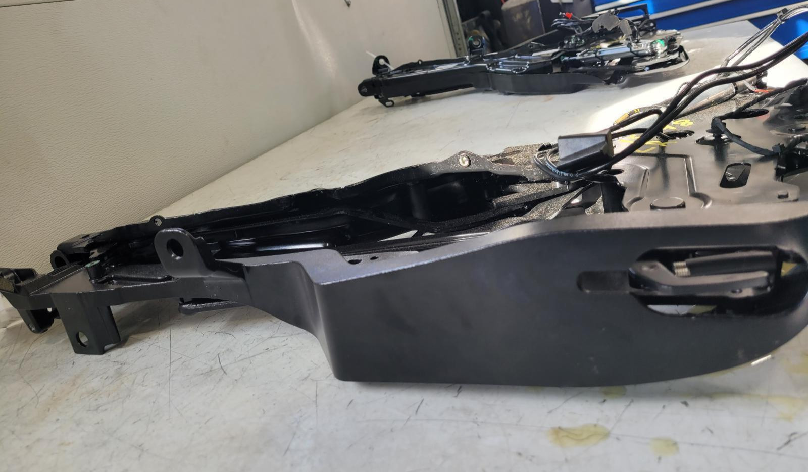 2017-2020 Ferrari Portofino OEM DRIVER REAR TRUNK LID HINGE