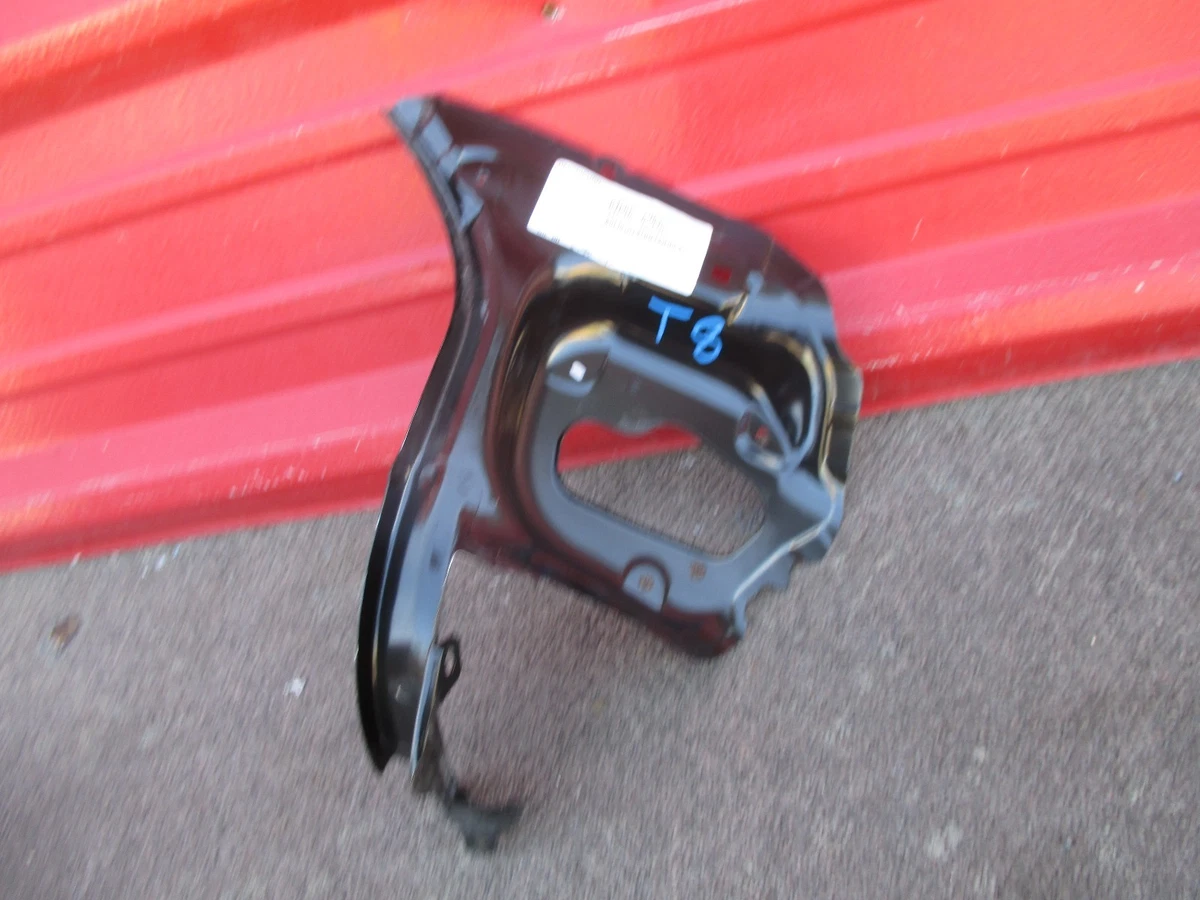 Genuine Toyota Corolla End Panel 61698-02910 LAMP MOUNTING PANEL 