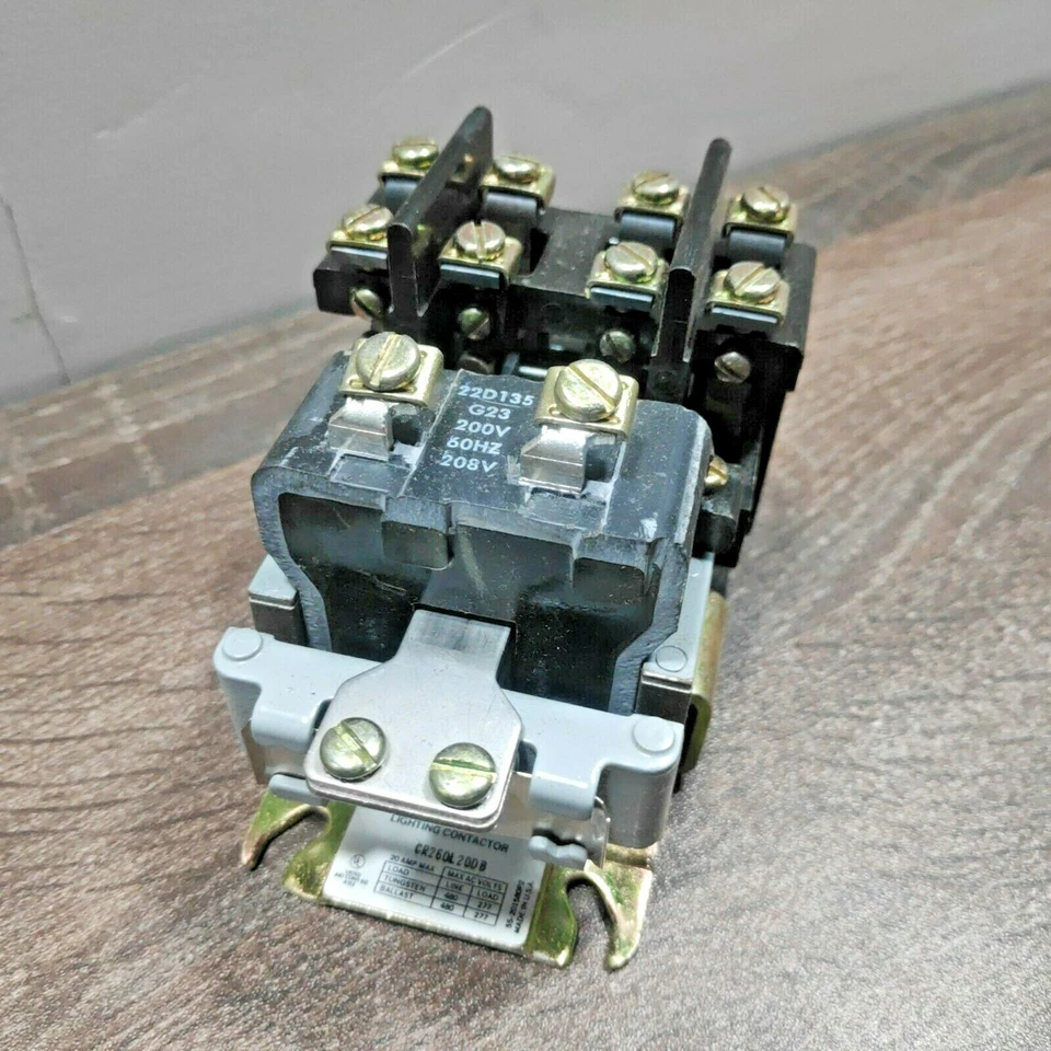 GENERAL ELECTRIC CR260L20DB23 SG20 MAGNETIC LIGHTING CONTACTOR - Image 3 of 3
