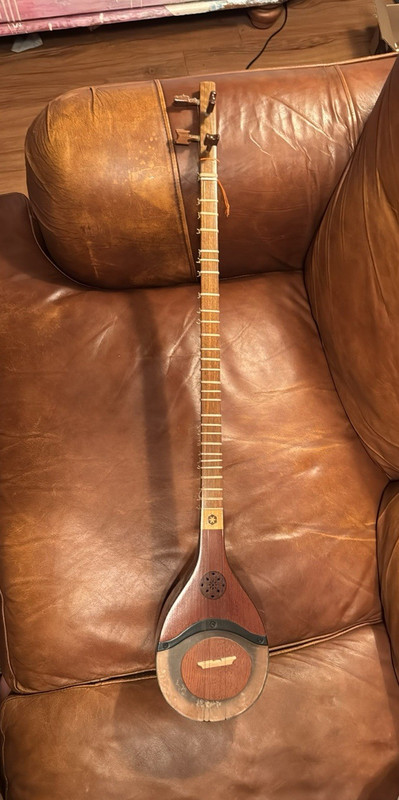Iranian Setar Shourangiz (Wooden Lute String Instrument, Round Body)
