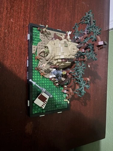 LEGO Star Wars: Dagobah Jedi Training Diorama (75330)
