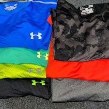 Under Armour Fitted HeatGear Athletic Men's Short Sleeve T-Shirt - Size Large