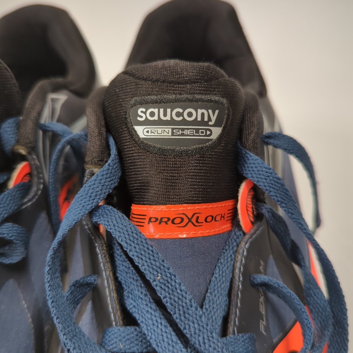 Saucony Kinvara 5 Running Shoes Mens 11.5 M Blue Orange Logo Sneakers EUC thumbnail 3