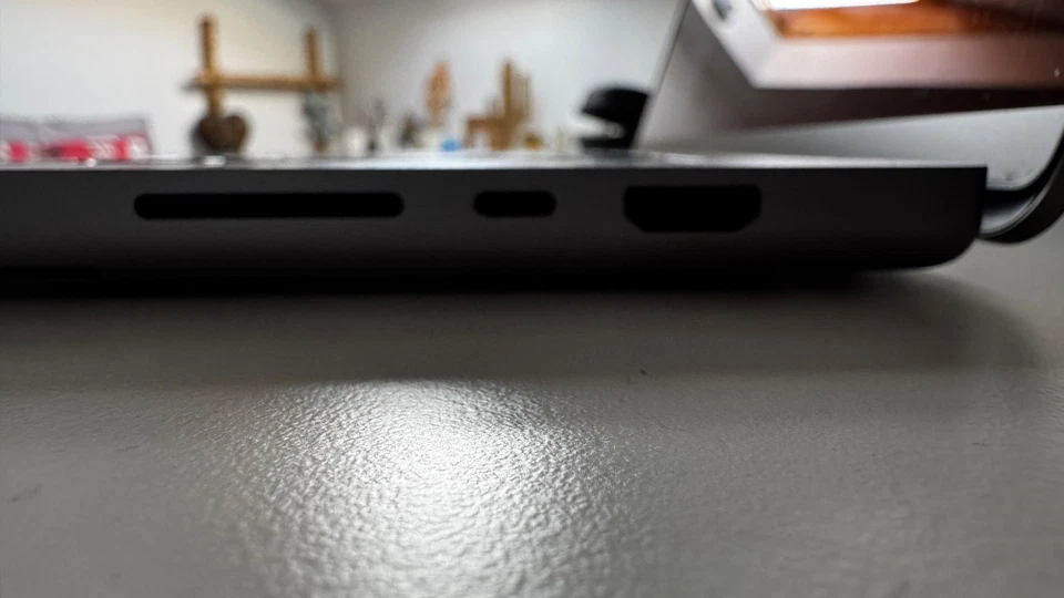 Apple MacBook Pro 16" M1 Max · 64GB · 1TB, foto 4 de 5