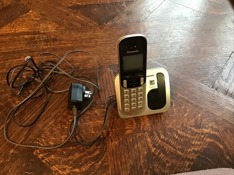 Panasonic KX-TGC210 Digital Cordless Phone Black And Silver.