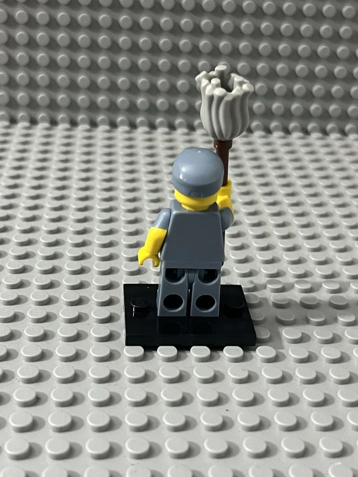 Lego Serie 15 Minifigura - Conserje Foto 2 de 4