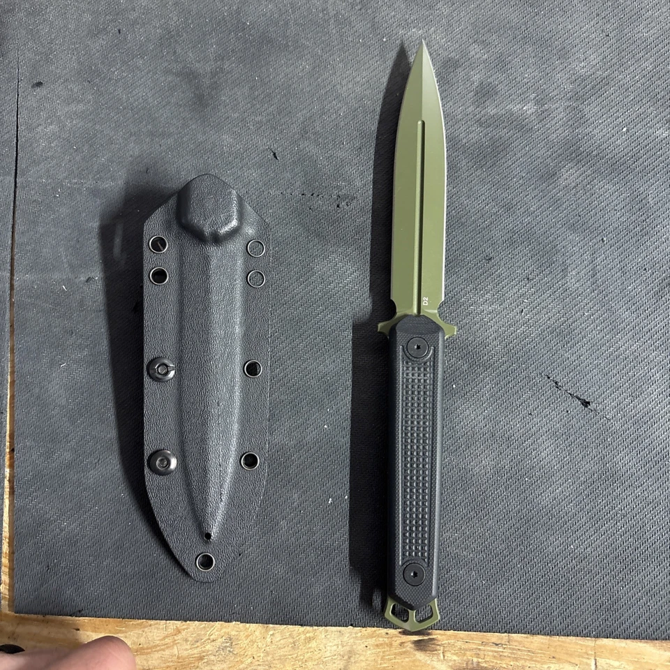 DISCONTINUED Skalleywag Tactical D2 Dagger Fixed Blade Knife With IWB sheath. - Image 4 of 4