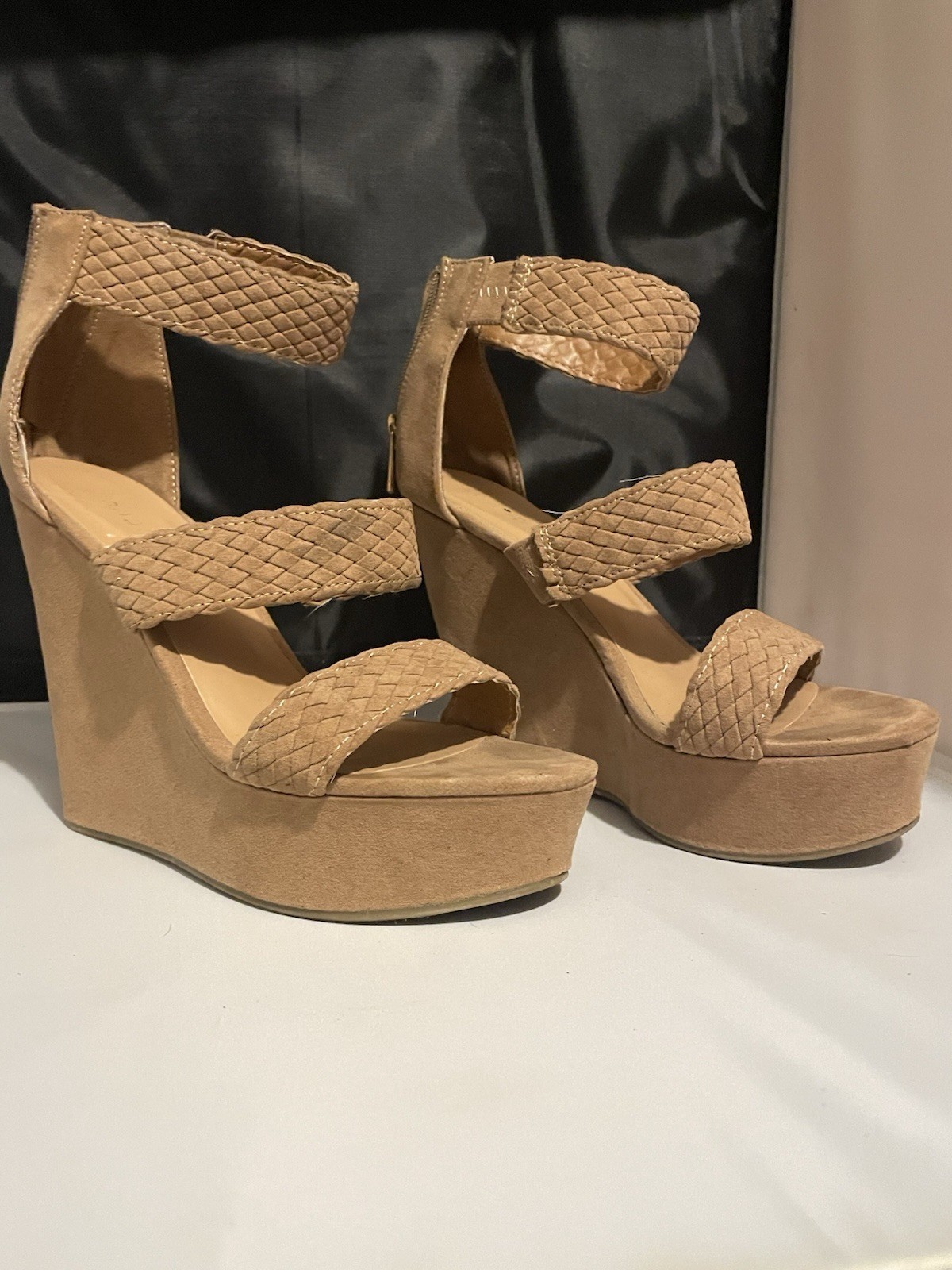 Size 7 Bamboo Platform Wedges High Heel , Tan Brown Woven Slip on Zipper Closure