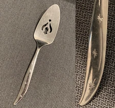 Superior Atomic Cake Pie Server Star Burst MCM VTG Pastry Dessert Cut Out Retro