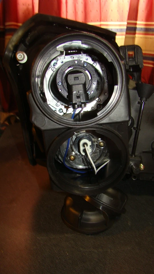 Conjunto de faros izquierdos para conductor Eagle Eye GM329B101L para Cadillac CTS 2003-2007 Foto 3 de 4