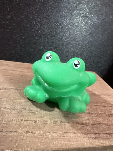 Cute Green Rubber Froggy Frog Bath Mini Small Green Toddler Toy Figure