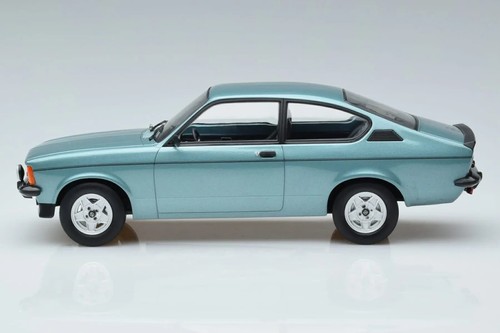 183654 1/18 OPEL KADETT E RALLY 1978 LIGHT BLUE - Picture 3 of 5