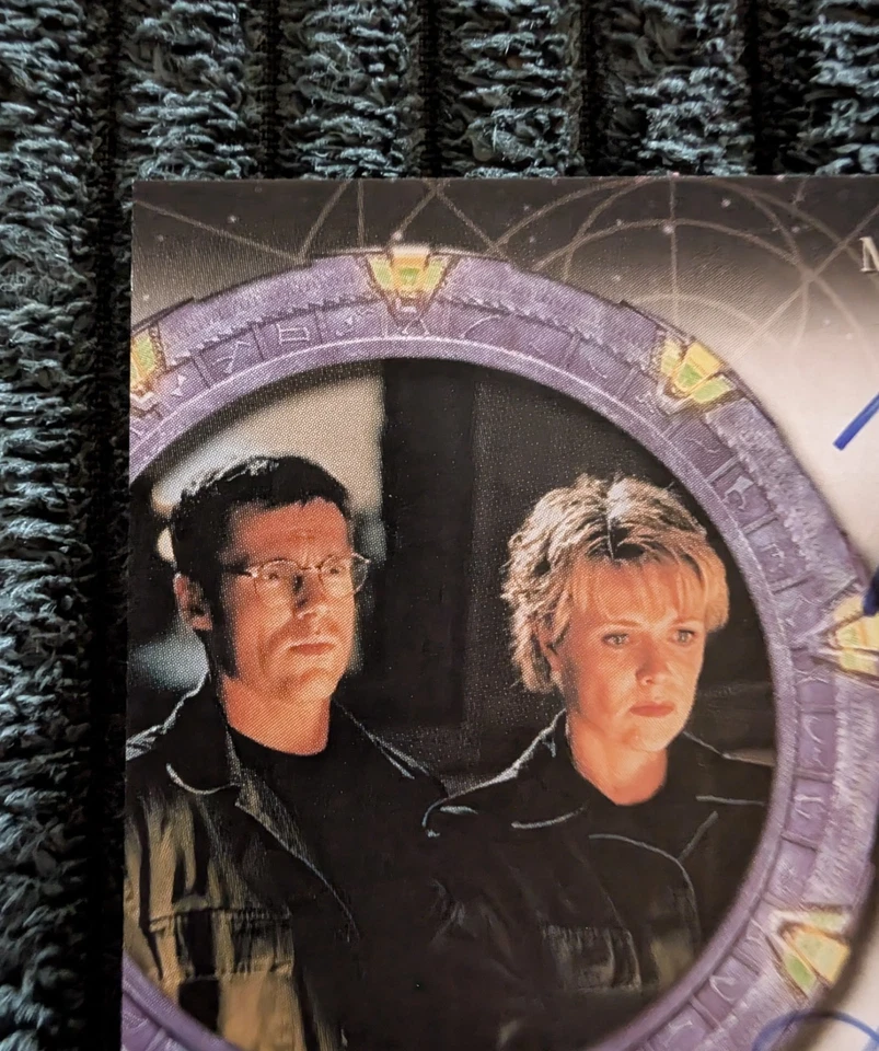 Stargate SG-1 Dual Autograph Card Amanda Tapping Michael Shanks As Sam & Daniel! - Image 3 of 4