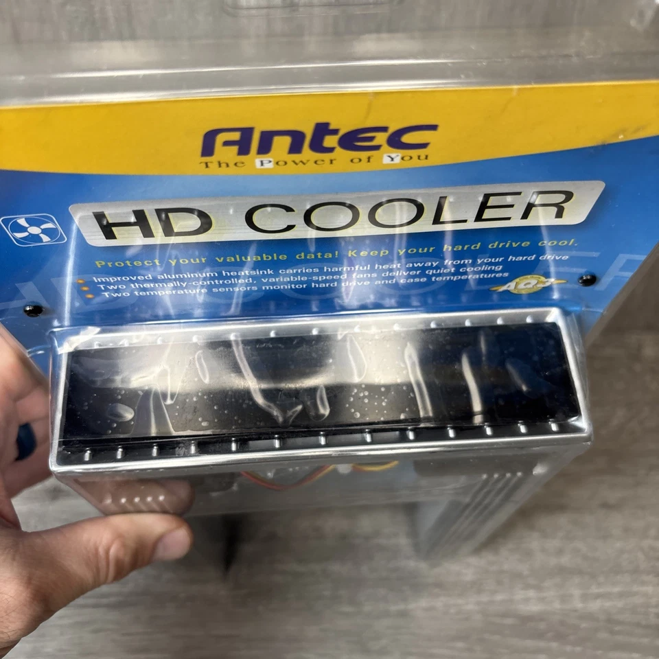 Antec HD Cooler with Digital Temperature Display for PC Hard Drives 2003 Sealed - Image 4 of 4