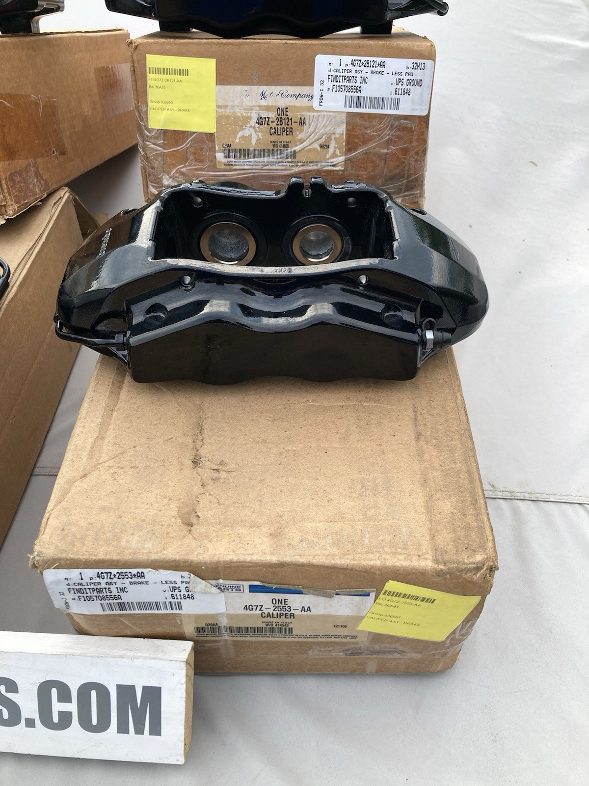 2005 2006 FORD GT GT40 SUPERCAR COMPLETE BRAKE CALIPER SET BLACK NEW OLD STOCK