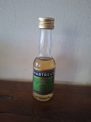 Mignonnette Liqueur Chartreuse Verte, 55%. Social Security Contribution