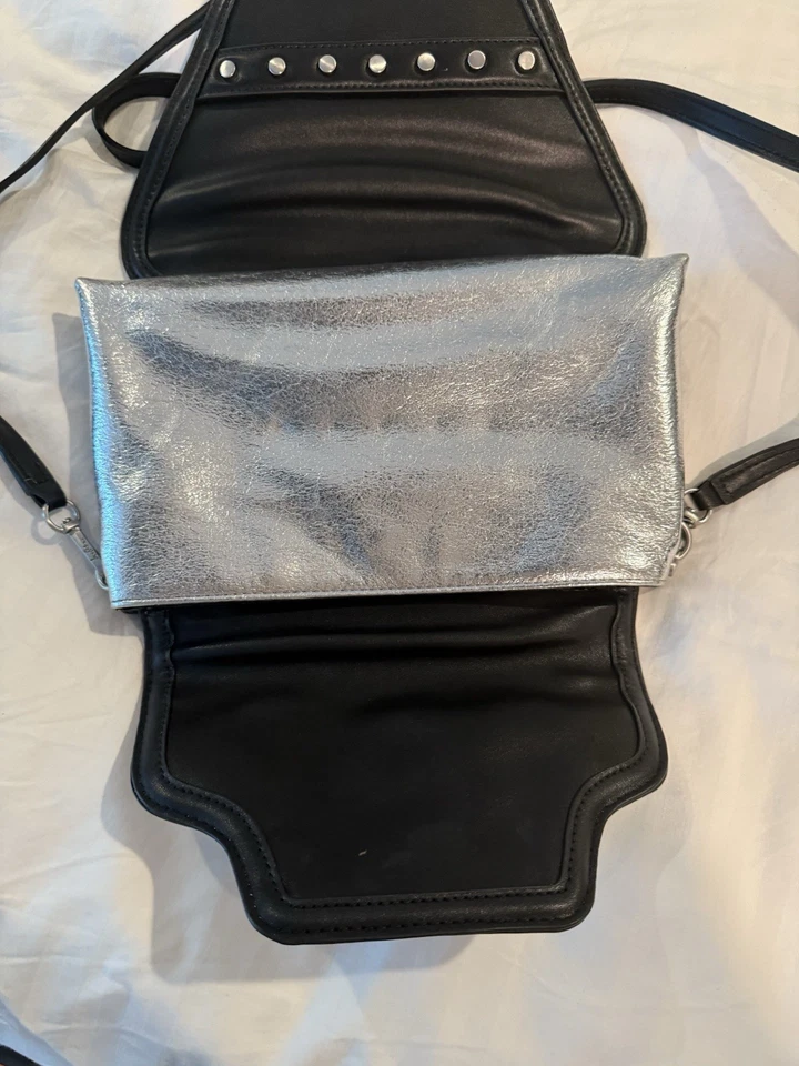 Bolso sin asas Sam Edelman Makena reversible plateado estilo 3 vías nuevo con etiquetas Foto 4 de 4