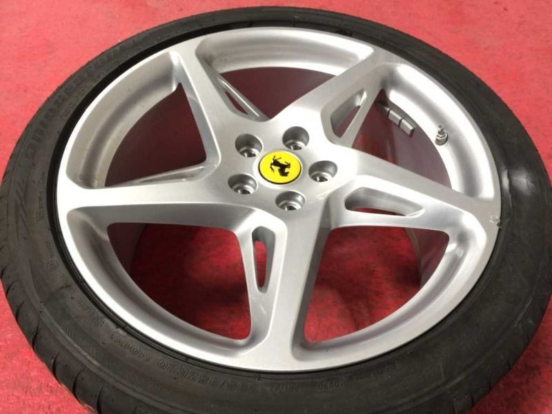 Ferrari 458 Italia 2014 Rear Wheel P/N 09182026