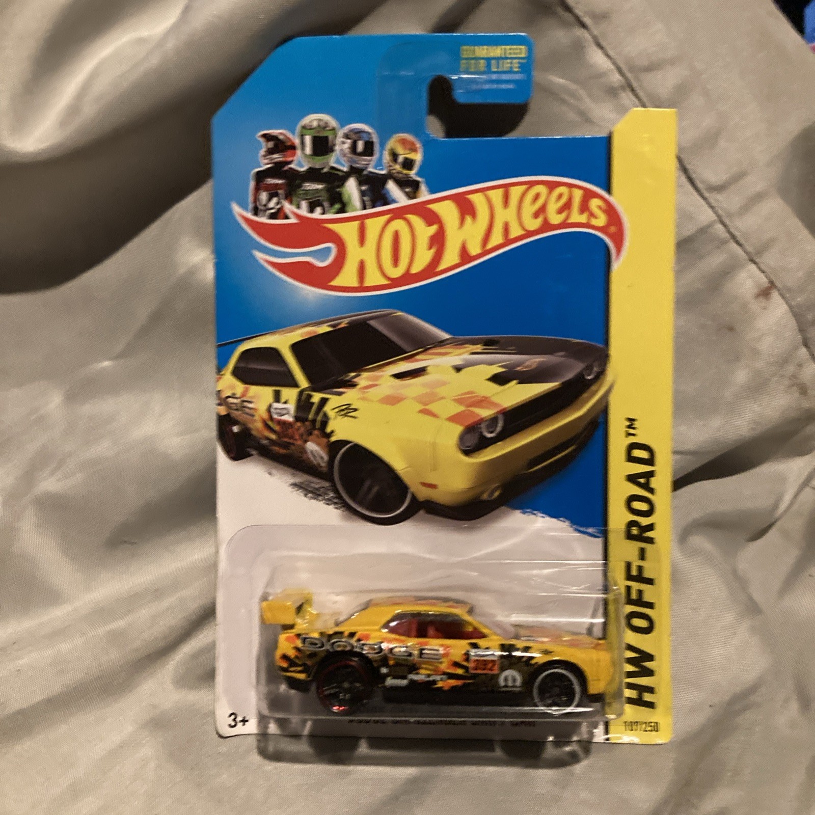 2013 Hot Wheels Hw Off Road Dodge Challenger Drift Car 107/250
