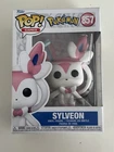 Funko Pop! Games Pokemon Sylveon Figure #857 +protector