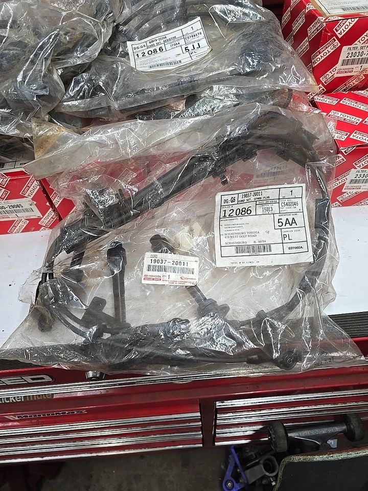 19037-20011 Juego de cables originales Toyota, juego de cables con resistente 1903720011 OEM Foto 2 de 4