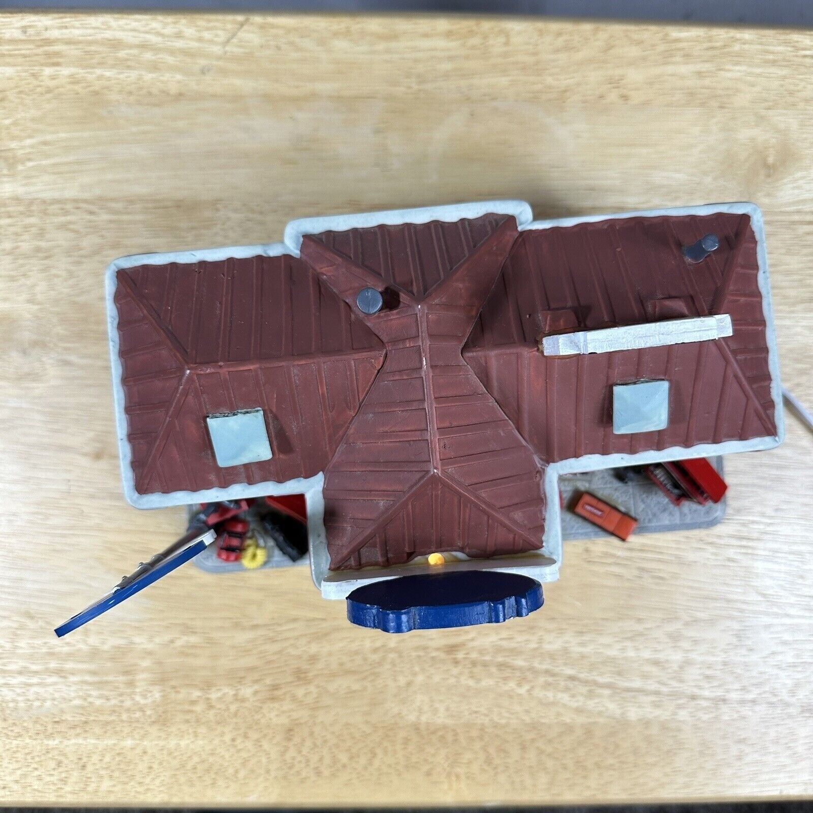 Lemax Craftsman Jack's Auto Parts & Tools Lighted Christmas Village