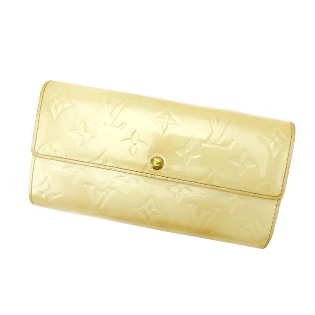 louis vuitton wallet white