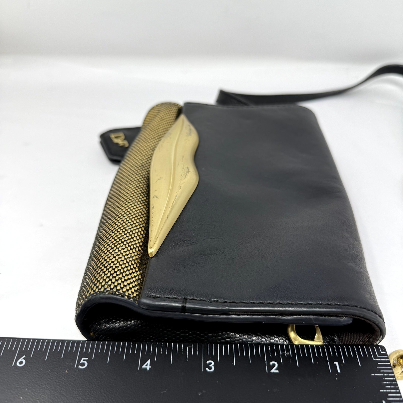 Vintage DVF Black Leather Gold Lips Chain Crossbody Bag Y2K Rare image 5