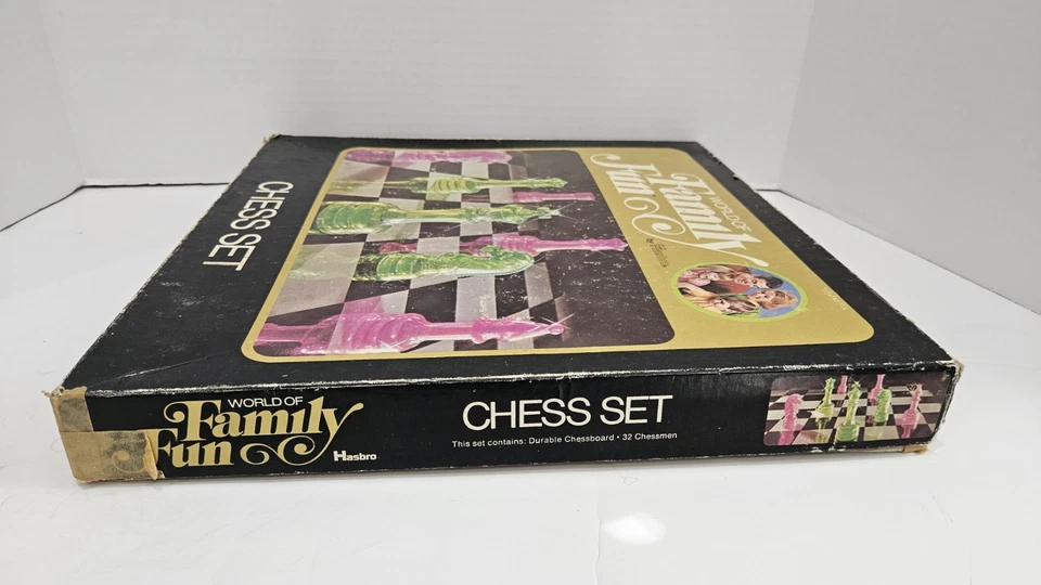 Vintage Chess Set Hasbro World Of Family Fun Game Clear Pink Green 1971 - Image 3 of 4