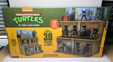 NECA Teenage Mutant Ninja Turtles Cartoon Street Scene Diorama