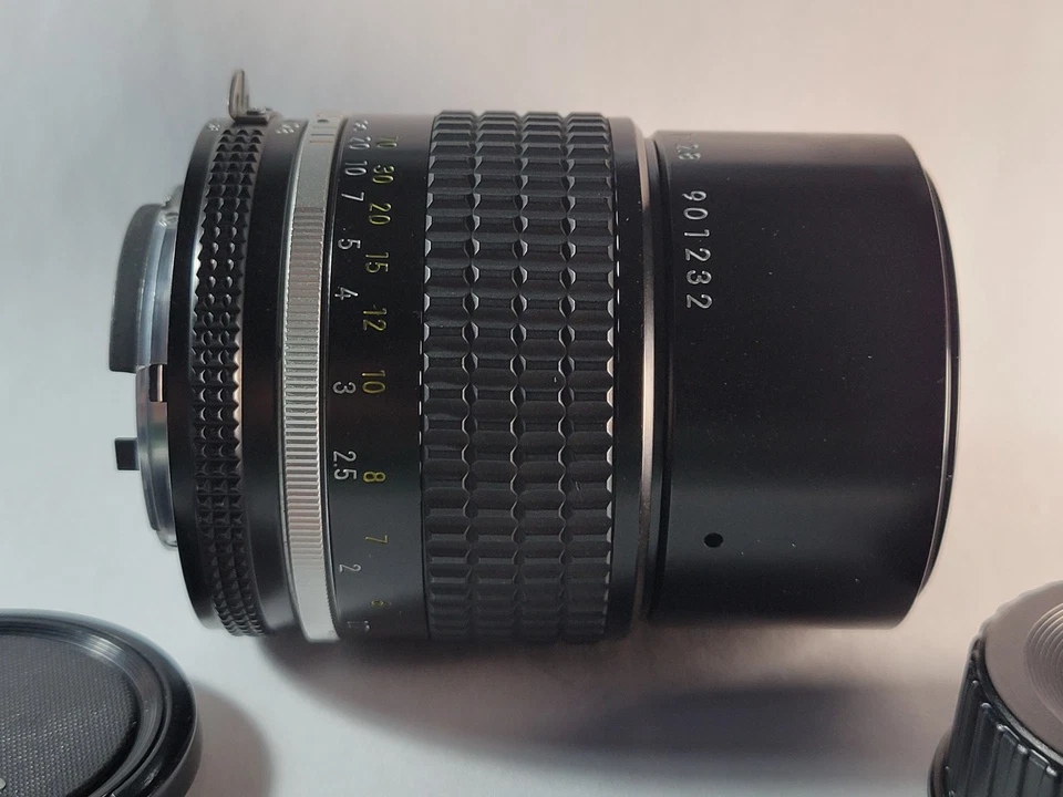 [Tested!] [Near Mint] Nikon 135mm f/2.8 AI-s Manual Focus Telephoto Lens - Image 4 of 4