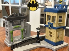 Fisher Price GeoTrax DC Super Friends GOTHAM CITY “Only” USA Seller