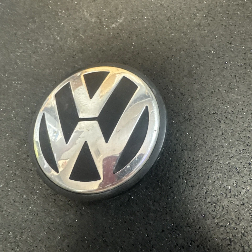 2002-20 Volkswagen Jetta Golf Passat Beetle 65mm 2.5" Center Wheel Cap 3B7601171 Foto 4 de 4