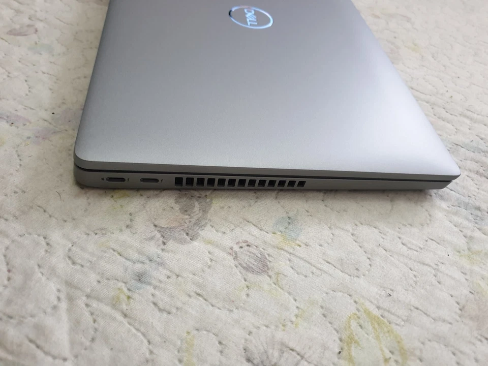 Dell Latitude 5420 · i7-1185G7 · 16GB · 238GB, photo 3 of 4