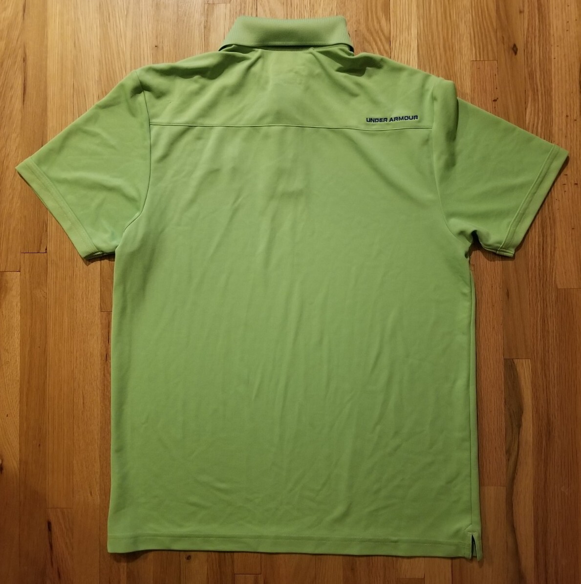 UNDER ARMOUR Medium Bright Green Mens SS Polo Style 3 Button Shirt Golf HeatGear thumbnail 3