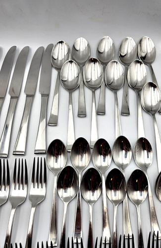 Wallace Julienne Stainless 18/10 Glossy Silverware Flatware Service for 10 - Picture 4 of 7