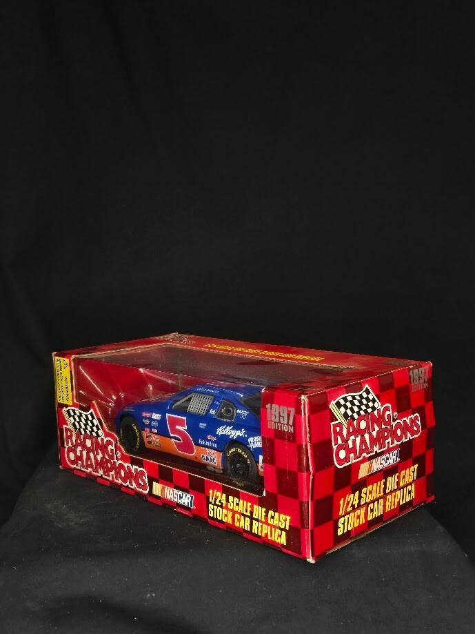 Picture 2 of 4