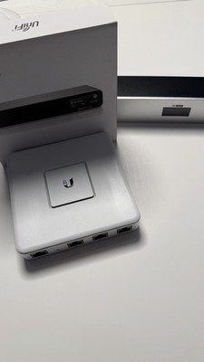 Unifi Cloud Key Gen2, Unifi Security Gateway, UCK G2 Rack Mount