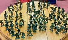 Plastic Green Army Men Lot 116 in all 2 Different Styles Color Unknown Era Guns