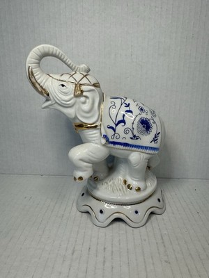 Vtg Graduated Porcelain Fine Bone China Peint Main Elephants