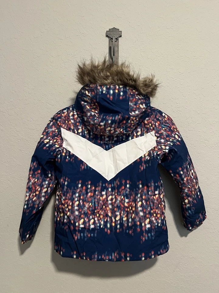 Chaqueta de esquí aislada Spyder Lola para niñas pequeñas capucha recortada de piel sintética talla 7 Foto 2 de 4