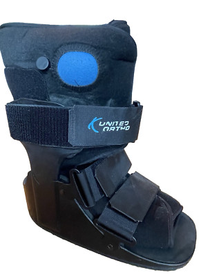 United Ortho Short Air Cam Walking Boot Size Medium Black
