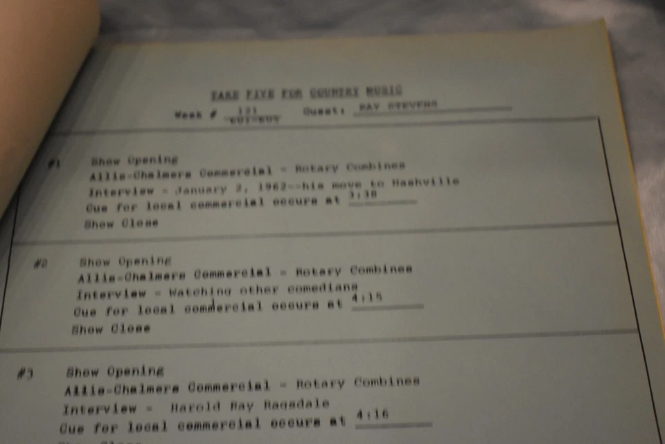 RALPH EMERY INTERVIEWS / "TAKE FIVE" RADIO SHOW George Strait/Leon Everette - Image 3 of 4