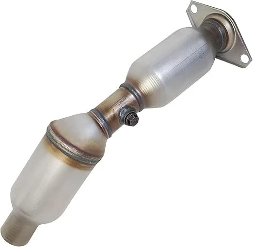 Catalytic Converter with Fitting Kit fits Toyota Prius 1.8L 2009–2015 Brand New - Image 2 of 4
