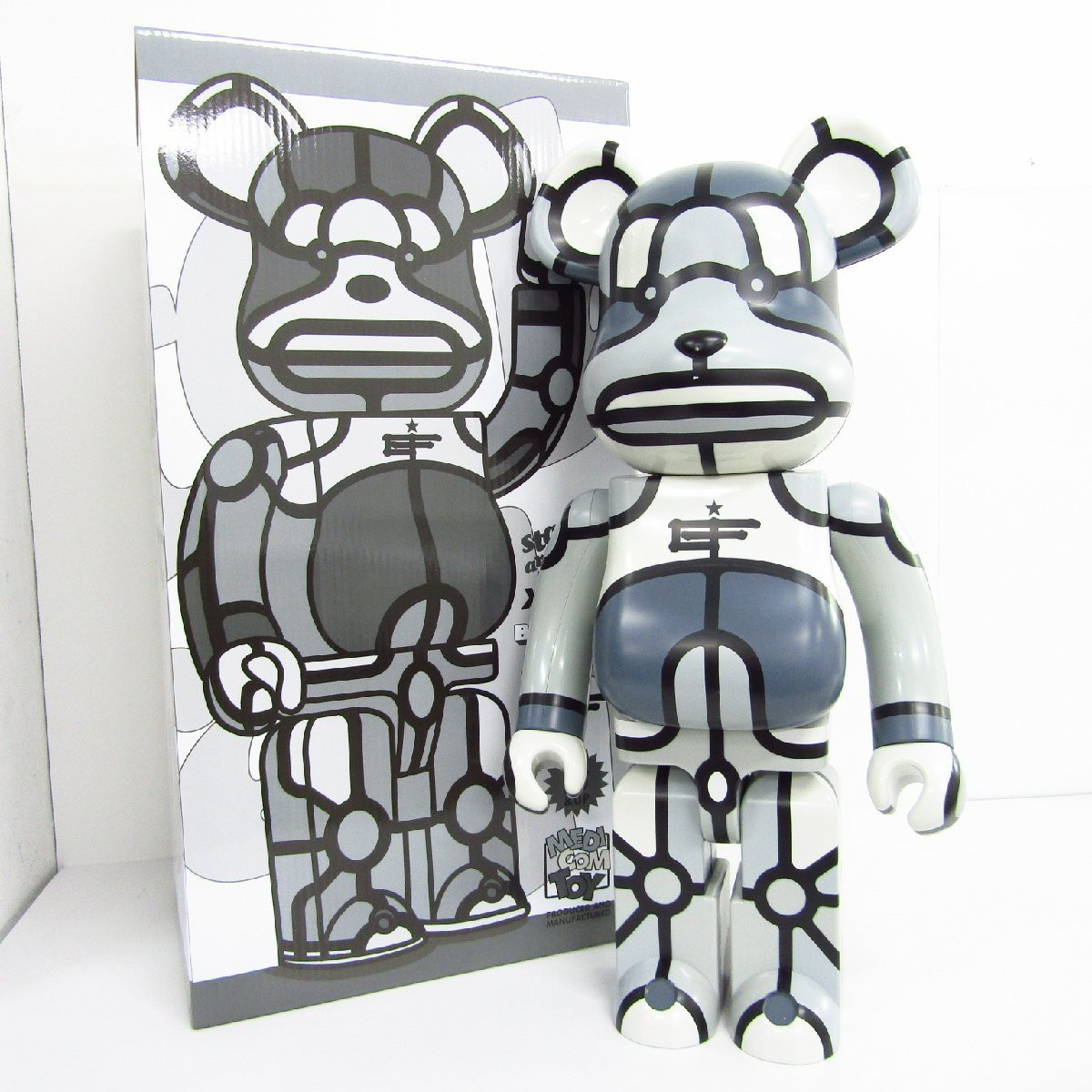 Medicom Toy BE RBRICK Bear Brick XLARGE David Flores Black Medicom Toy BE RBRICK Bear Brick XLARGE David Flores Black