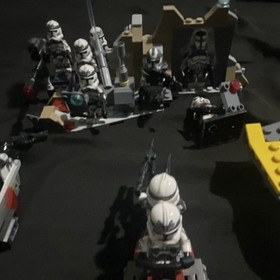 LEGO Star Wars Bulk Lot 75037 Battle of Saleucami Vehicles & Minifigures