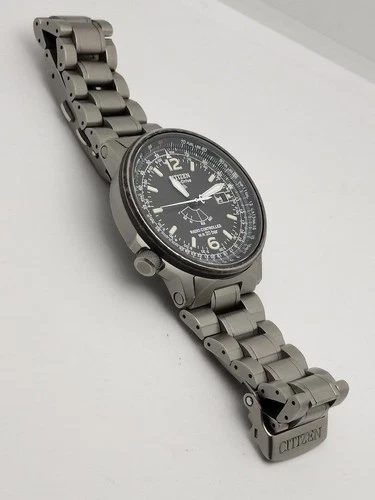 CITIZEN PROMASTER Radio Solar Titanium Watch 20ATM Water Resistant - Picture 2 of 3