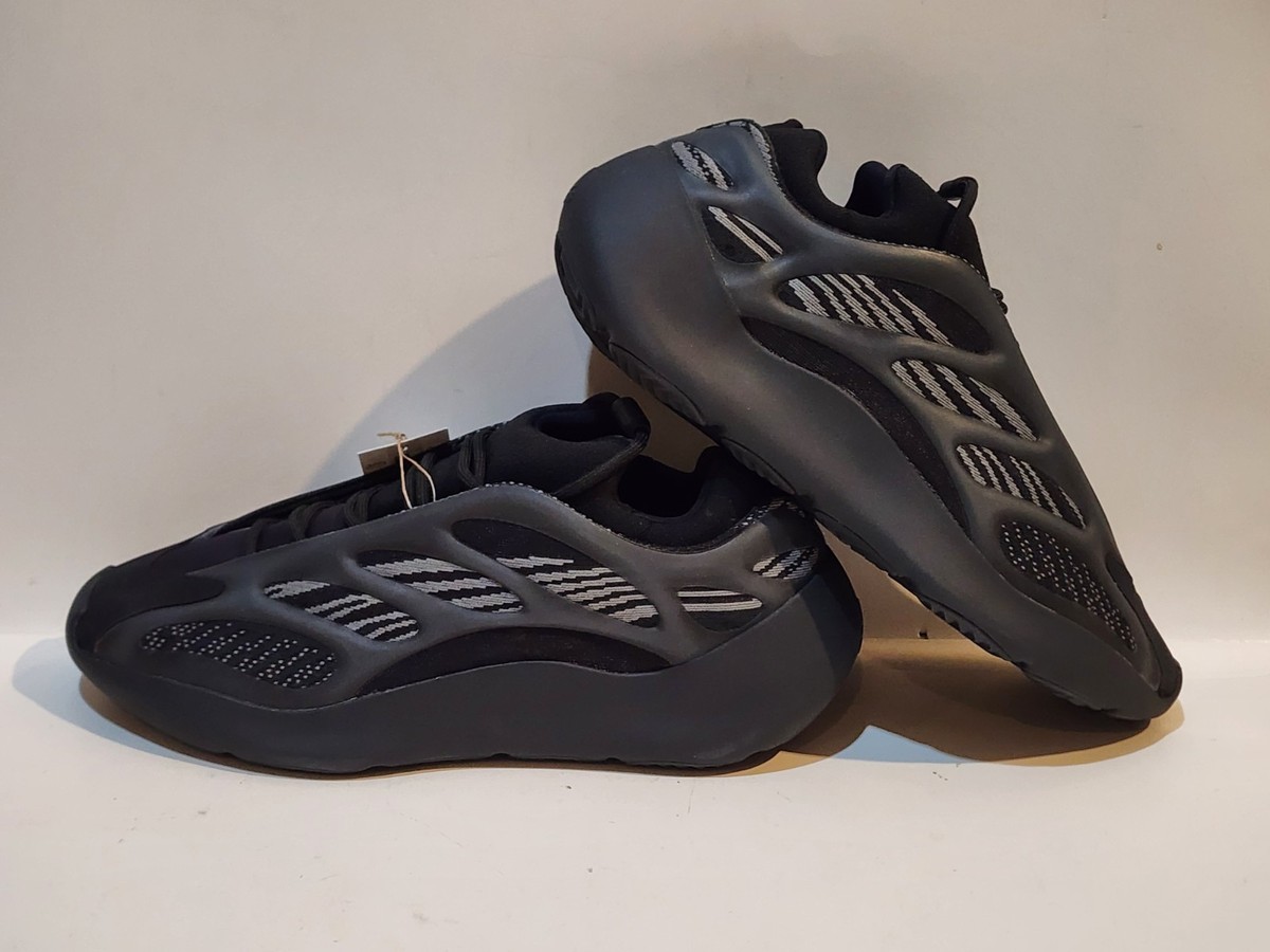 adidas Yeezy 700 V3 ベージュ/イエロー/ブラック UK11 adidas Yeezy 700 V3 Mono Safflower - Mar 2022 - HP5425