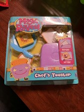 Spin Master Magic Reveal Chef's Toaster Pretend Play Kitchen Appliance Toy